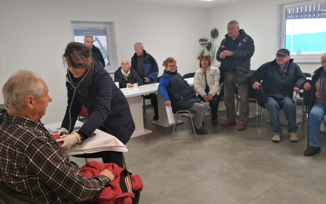 Dobro je izmjeriti šećer i tlak prije nadolazećih praznika.